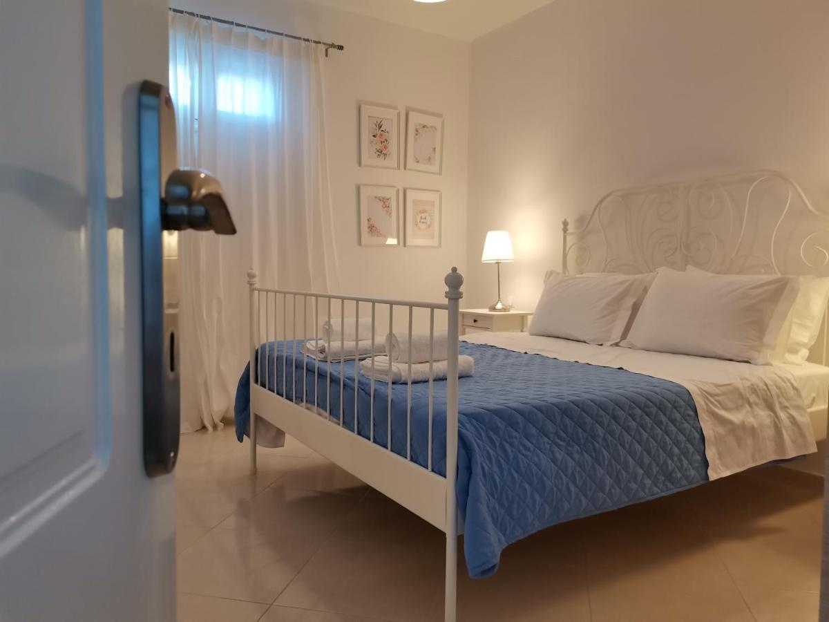 Villa Almyra Seaside à Perdika  Extérieur photo